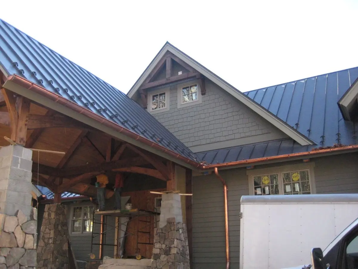 Craftsman Roofing team delivering quality roofing work in Hinsbrook